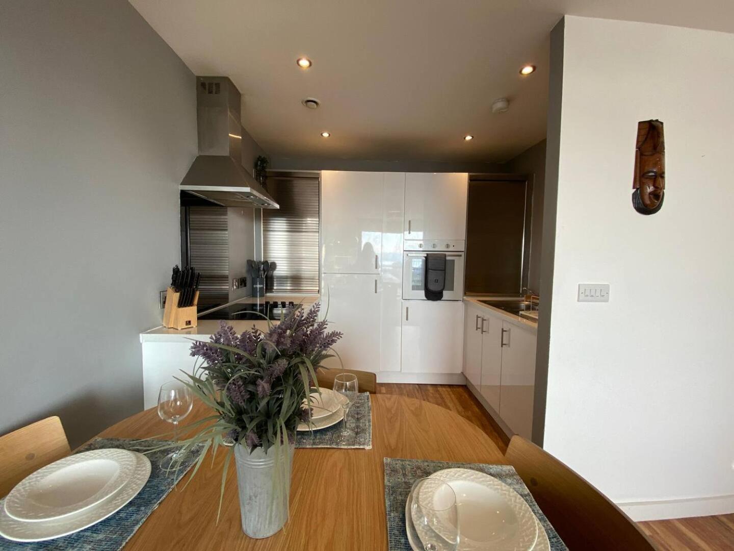 Stunning Mersey View Flat W Parking In 리버풀 외부 사진