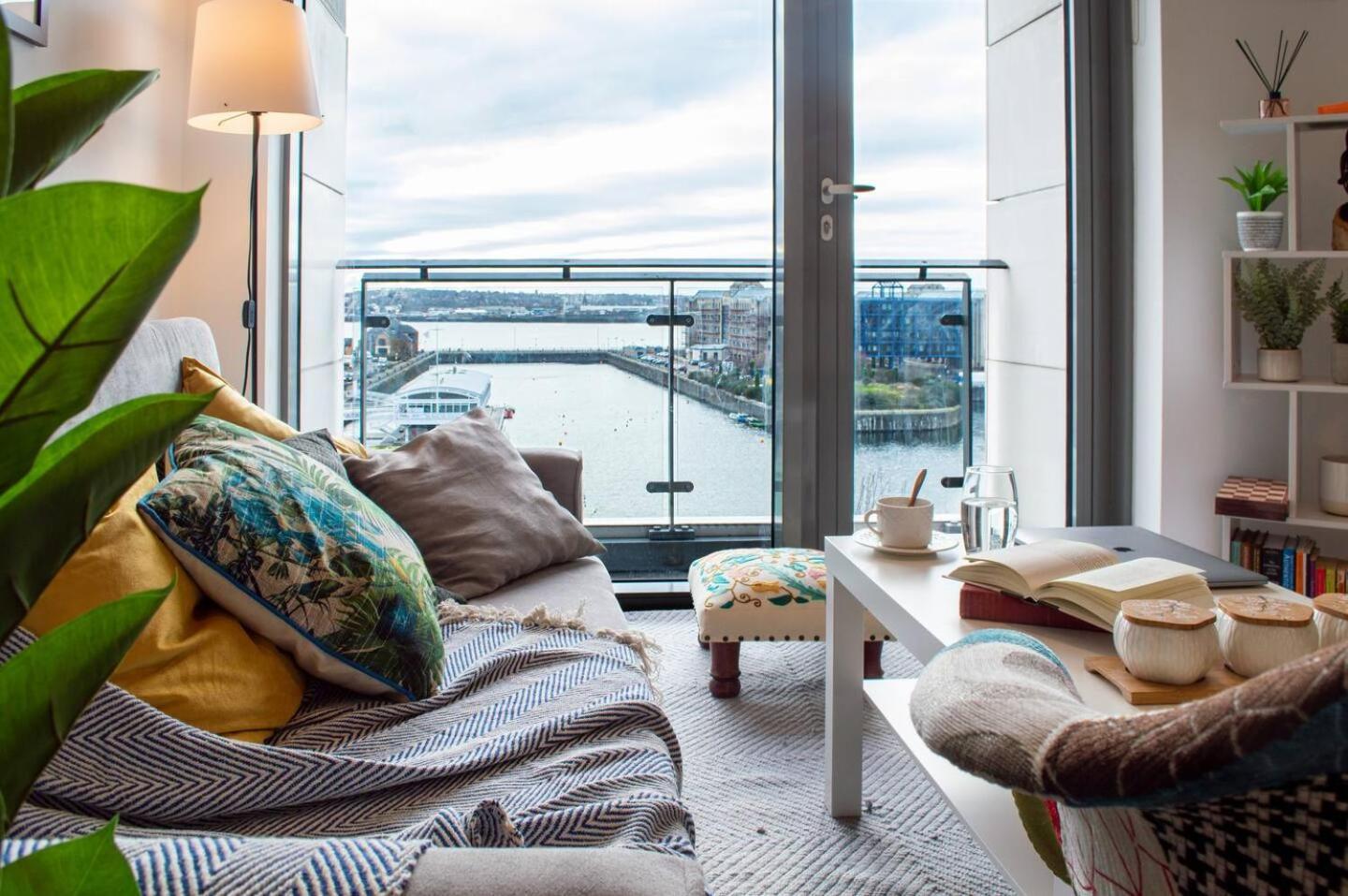 Stunning Mersey View Flat W Parking In 리버풀 외부 사진
